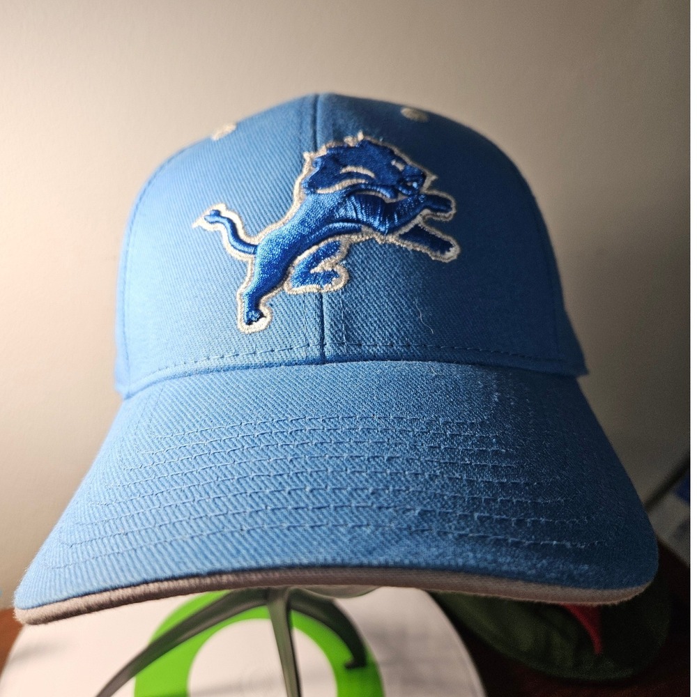 NFL Team Apparel Detroit Lions Hat Mens OSFM Blue Baseball Cap Adjustable Logo